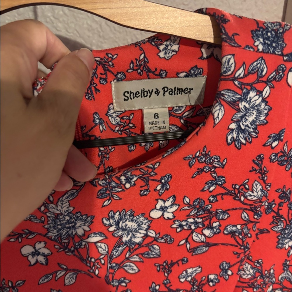 ⭐️Shelby & Palmer Red Short Sleeve Floral Ruffle Hem Mini Dress - Picture 2 of 3
